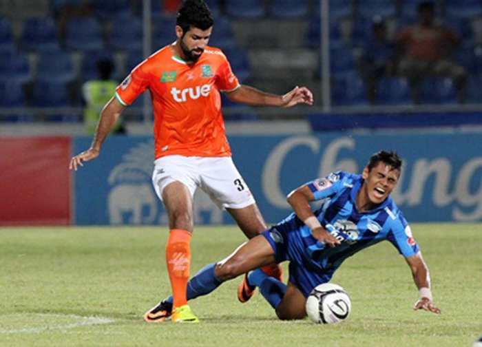 ฉลามชลมีโชคเฉือนแบงค็อก1-0ศึกไทยลีก