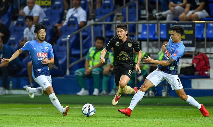 รั้งฝูงแน่น! บุรีรัมย์ บุกเชือด บางกอกกล๊าส 2-1 เปิดหัวเลกสอง ไทยลีก 2018