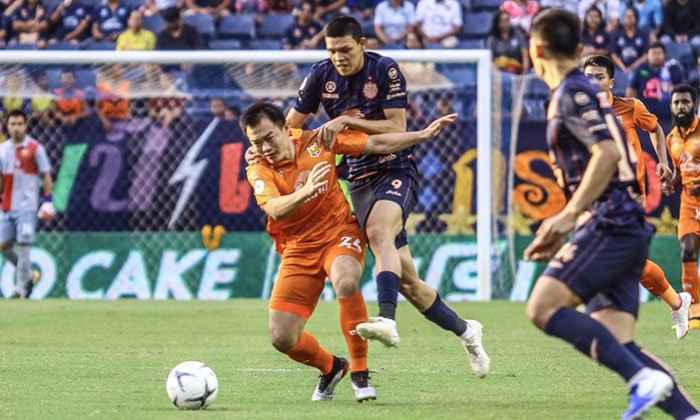 "ตูเนซ" ซัดจุดโทษทดเจ็บพา บุรีรัมย์ บุกตีเจ๊า ค้างคาวไฟ 1-1