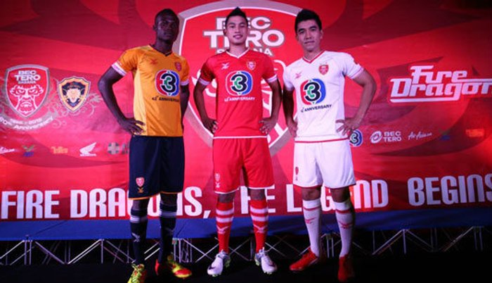 มังกรไฟเปิดตัวฤดูกาล 2012 ลั่นหวังติด 1 ใน 3