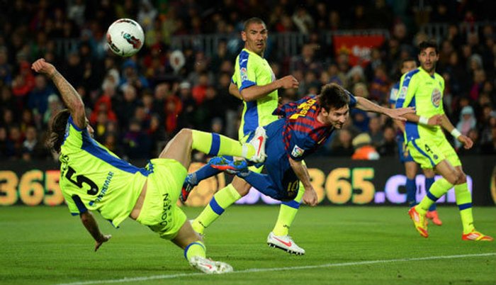 บาร์ซ่าถล่มเคตาเฟ่4-0จี้ราชันแต้มเดียว