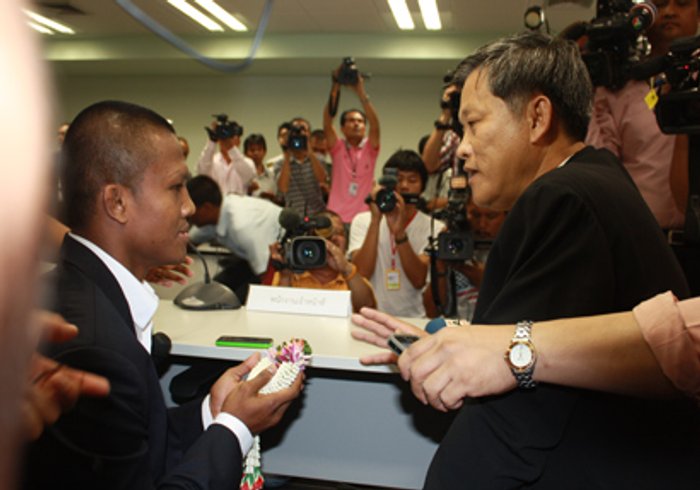 จบคดี!บัวขาวเคลียร์ป.ประมุขแบ่งค่าตัว60-40