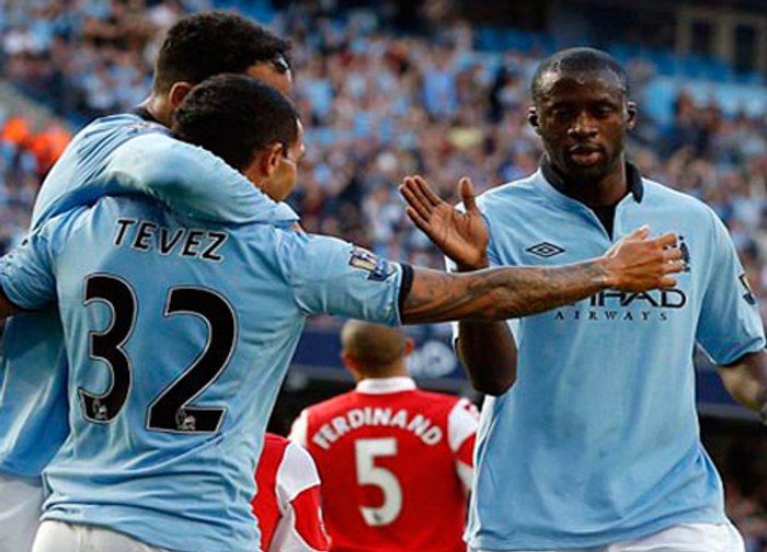 เรือใบแล่นฉิวทุบควีนส์ปาร์ค3-1ทะยานที่ 4