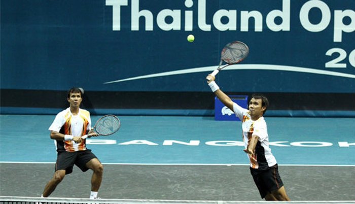 สนฉัตร-สรรค์ชัย สตาร์ทสวย ไล่ทุบคู่ผสม กระทิง-จิงโจ้ 2 เซตรวด