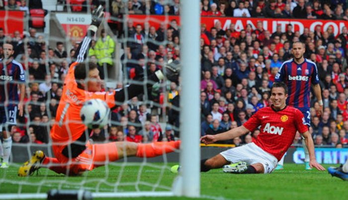 ผลบอล : รูนซัดเบิ้ล!พาผีเปิดรังตีหม้อ 4-2