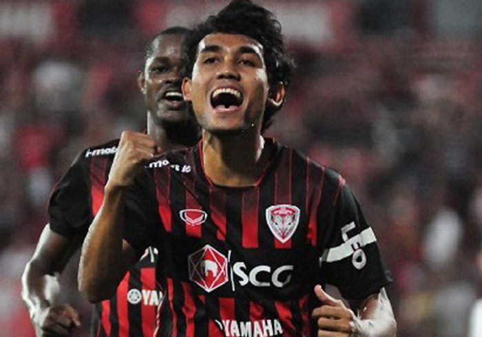 กิเลนเอาจริงจัดมุ้ย-โก้อุ่นเกือกPSV