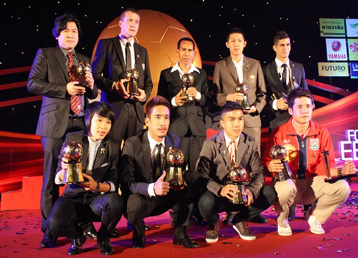 มุ้ยเจ๋งซิวแข้งโกลเด้นบอล,อุ้มท็อปโหวต