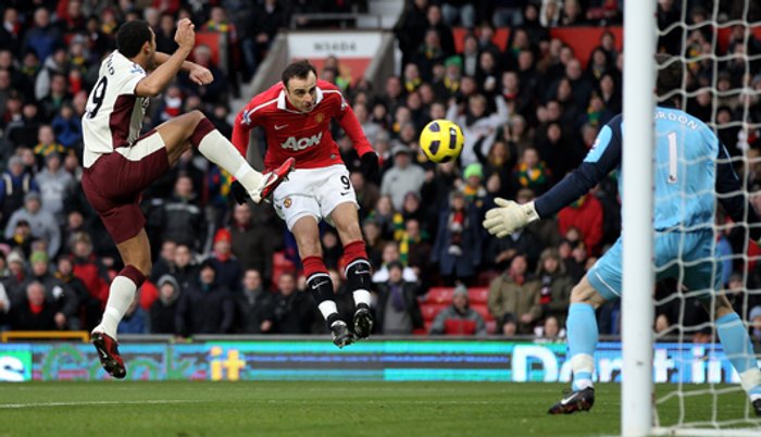 เบิร์บเบิ้ล! ผีขย่มแมวดำแบบชิวๆ2-0นำฝูงต่อ