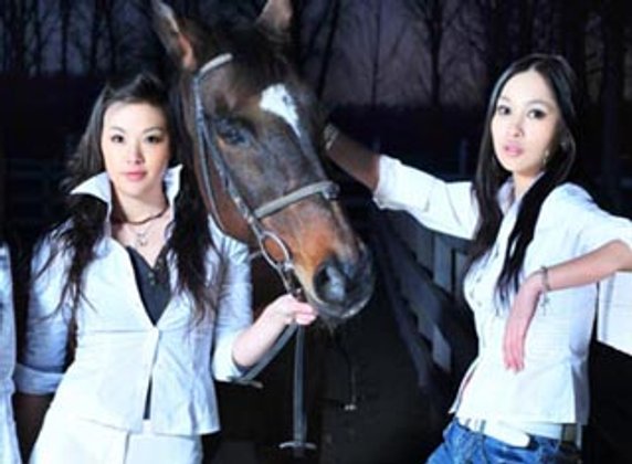 น่ารักแบบสุดๆ กับ จ๊อกกี้ สาว