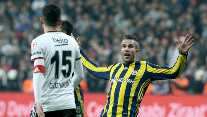 น่าอาย! RVP เย้ยอดีตเพื่อนร่วมทีมปืนใหญ่ หลังพาทีมชนะ "เบซิคตัส" (คลิป)