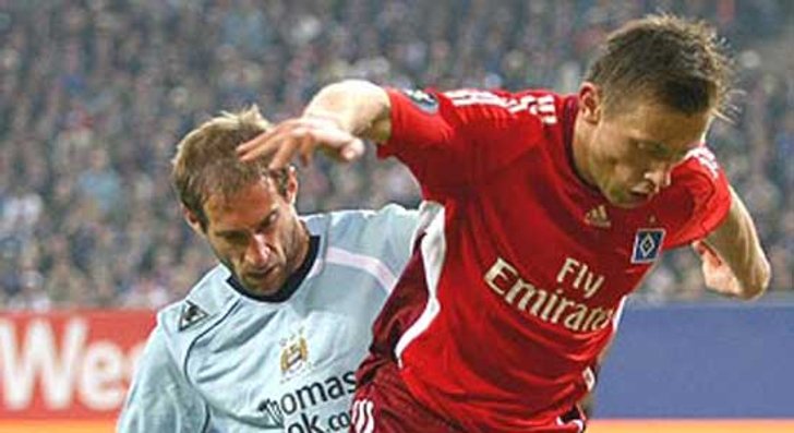 เรือใบฮึดชนะฮัมบูร์ก2-1แต่ร่วงยูฟ่าคัพ