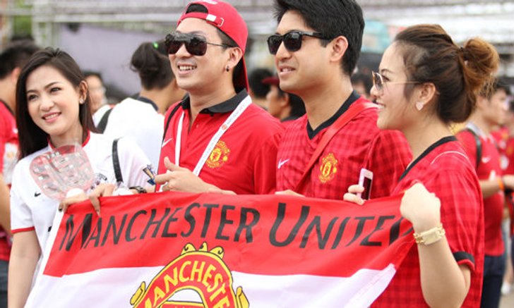 ประมวลภาพแฟนผี แห่เข้าสนามชมศึกผีฟัด สิงห์ออลสตาร์