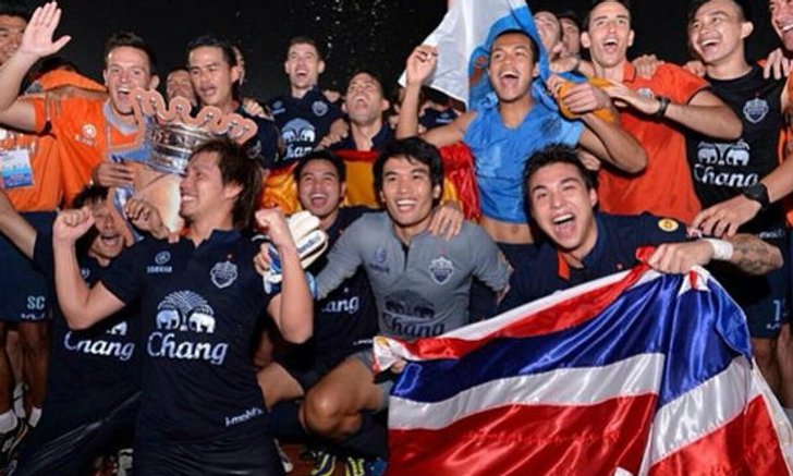 สุดแกร่ง! บุรีรัมย์ บุกอัด แข้งเทพ 2-0 ซิวแชมป์ไทยลีก