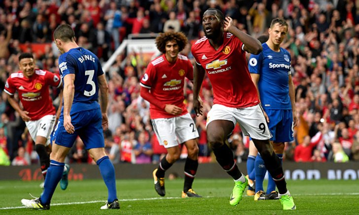 "ลูกากู" ยิงทีมเก่า! "ผีแดง" เปิดรังรัว "ทอฟฟี่" 4-0 รั้งฝูงร่วม "เรือใบ"
