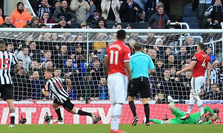ผลบอล : ริทชี่ กดชัยพา นิวคาสเซิล ดับ แมนฯยูฯ 1-0