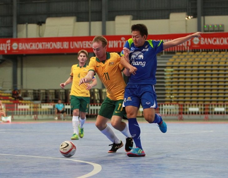 โต๊ะเล็กไทยอุ่นสวยอัดจิงโจ้4-2สังเวยเจ้าอาร์ม