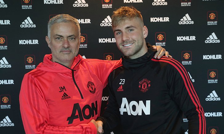 อยู่กันยาวๆ! "ชอว์" ต่อสัญญากับ แมนเชสเตอร์ ยูไนเต็ด ออกไปถึงปี 2023