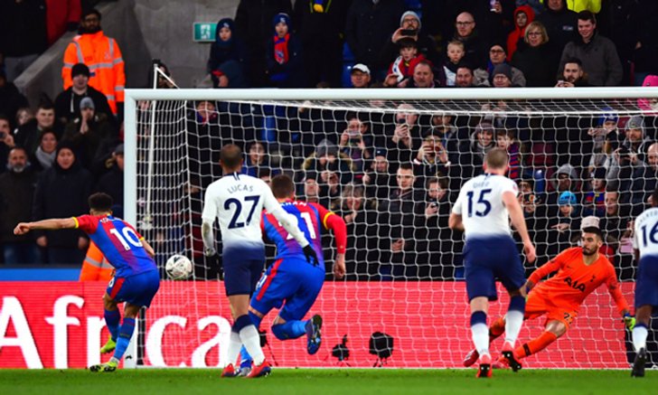พาเลซ หักปากกาเซียน! อัด สเปอร์ส 2-0 ลิ่วรอบ 5 เอฟเอคัพ (คลิป)