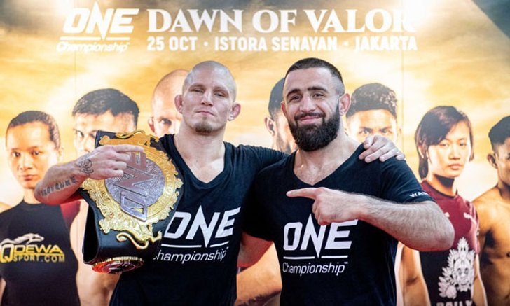 ล่าบัลลังก์ ล้างแค้น.. เดิมพันเข็มขัดสองเส้น ศึก ONE: DAWN OF VALOR ศุกร์นี้