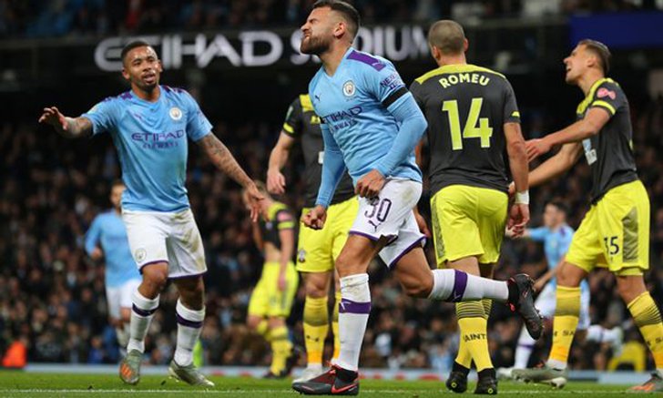 เรือใบ เปิดรังอัด นักบุญ 3-1 ฉลุย รอบ 8 ทีม คาราบาวคัพ