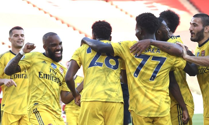 อาร์เซน่อล อัด เซาแธมป์ตัน 2-0 แซงขึ้นที่ 9