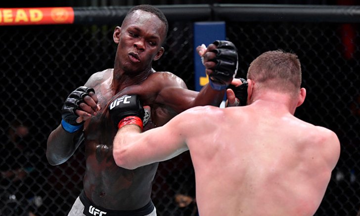 แพ้ครั้งแรกในชีวิต! "อเดซานยา" พ่ายแต้ม "บลาโฮวิชซ์" ศึก UFC 259
