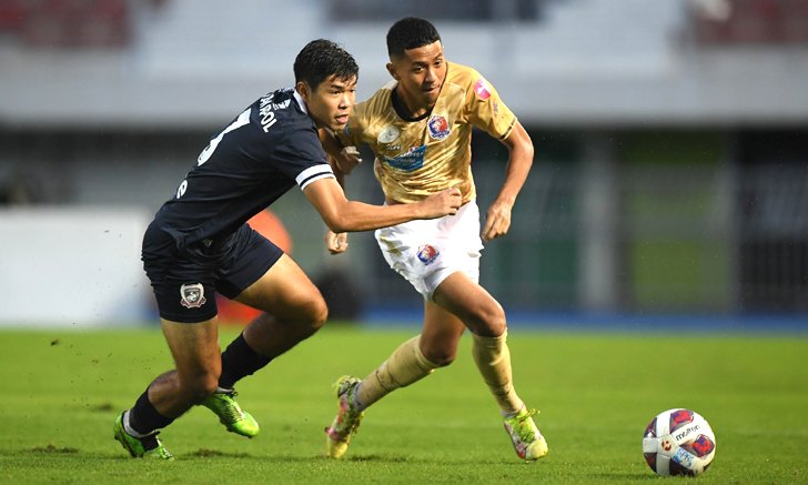 "รัชนาท" เหมา สุพรรณฯ เชือด ท่าเรือ 10 คน 2-1 คว้าชัยนัดแรกศึกไทยลีก