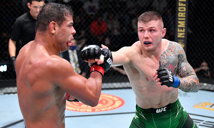 แม้โดนตัดแต้ม! "เว็ตโตรี" ไล่บี้ชนะคะแนน "คอสต้า" ศึก UFC FIGHT NIGHT