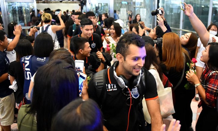 แข้งเซราะกราวถึงไทยเรียบร้อย! บิ๊กเน ย้ำยังประมาทไม่ได้