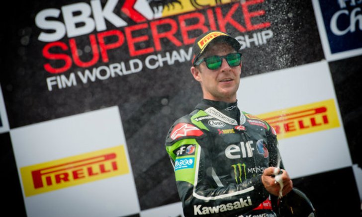 “เรีย” ม้วนเดียวจบ ประเดิมแชมป์ WSBK ประเทศไทย เรซแรก