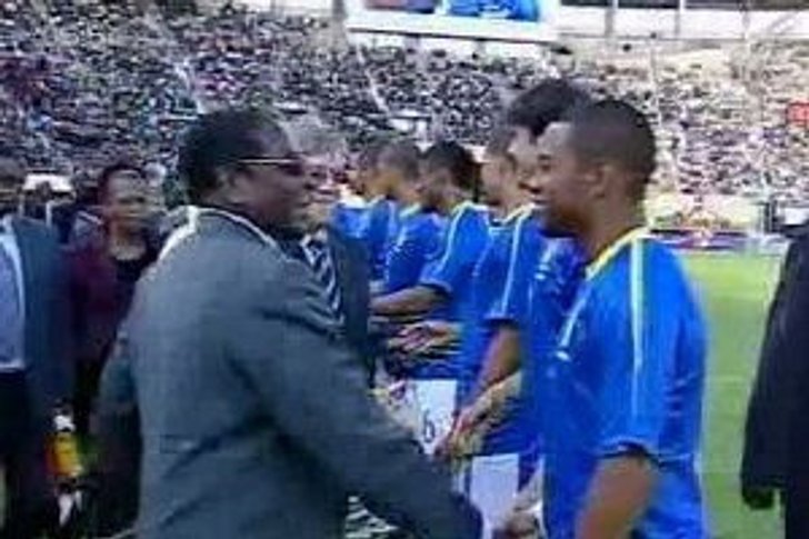 บราซิล เจ๋ง อุ่นเครื่องถล่มซิมบับเว 3-0