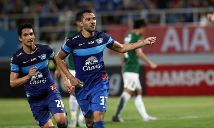 หนังม้วนเดิม! ฉลามชลเปิดรังเจ๊ากระต่ายแก้ว2-2