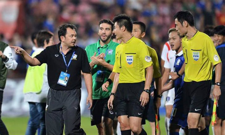 ไม่เห็นจริงอ่ะ?! "บิ๊กตั้น" ยื่นประท้วง AFC กรณี "ฟู่ หมิง" ไม่เป่าแฮนด์บอล