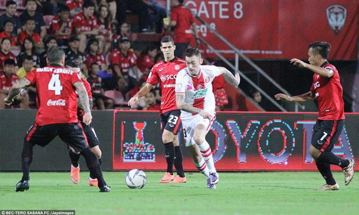 เมืองทองฯช็อก เด็กเก่า "ศิวกร" ซัดชัย พาบีอีซีบุกเชือดคารัง 1-0 บอลโตโยต้าไทยลีก