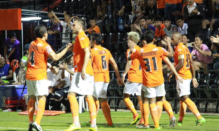 "ราชันมังกร" เปิดรังทุบ "กิเลนผยอง" 3-1 หยุดสถิติชนะ 14 เกมติด