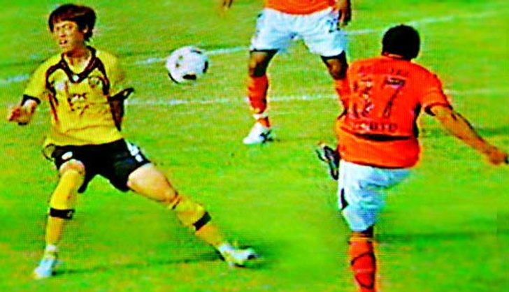 ตะลึง! ซัดไกล 80 หลา "ทีเร็กซ์" ทีเด็ดอัด กว่างโซ้ง 3-2