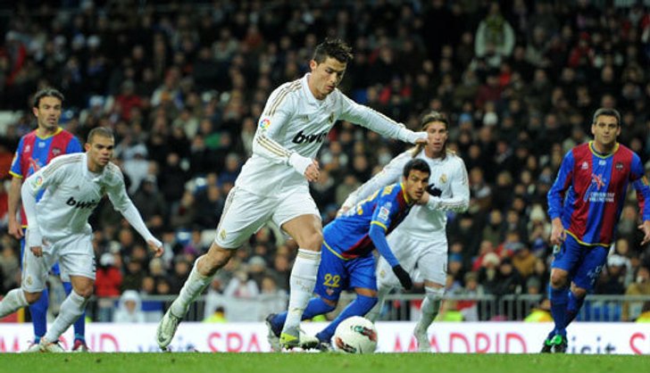 โด้แฮตทริก!ชุดขาวอัดเลบันเต้4-2นำ10แต้ม