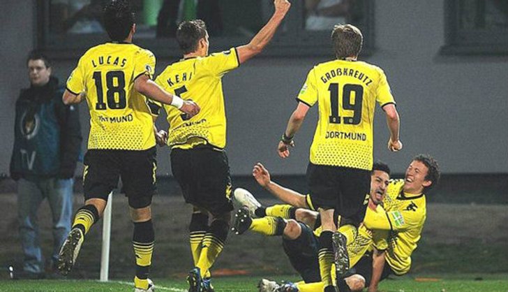 ดอร์ทมุนด์หืดอัดเฟือร์ธ1-0ลิ่วชิงเดเอฟเบ