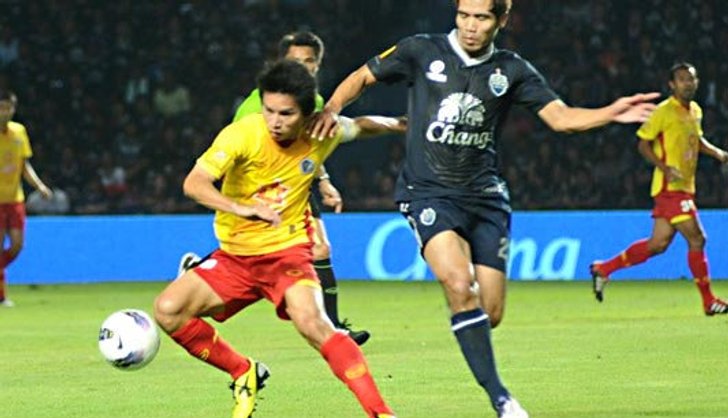 สายฟ้ายังแกร่งเปิดบ้านต้อนพลังเอ็ม 4-2 นำฝูงชั่วคราว
