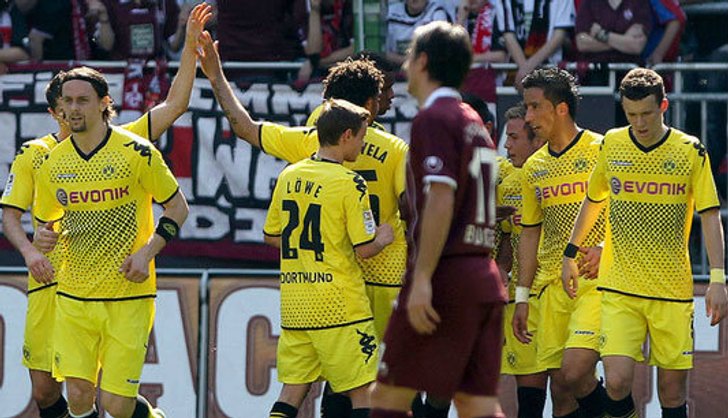 ดอร์ทมุนด์ถลุงไกเซอร์ฯสะเด่า5-2