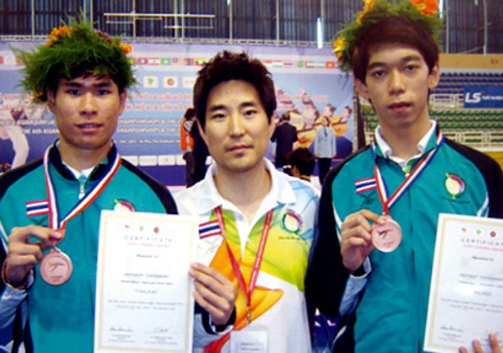 จอมเตะไทยคว้าที่ 5 อช.โค้ชเชซิวยอดเยี่ยม