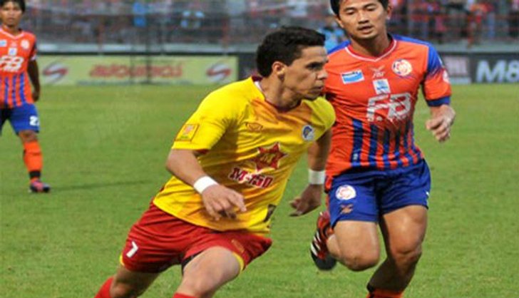 สิงห์เจ้าท่าสิบคนเปิดบ้านยันเจ๊าพลังเอ็มจืด 0-0