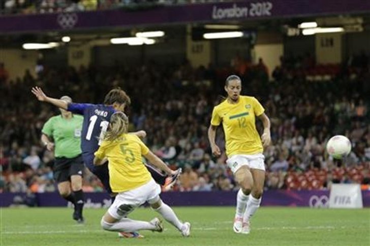 สาวยุ่นเจ๋งคว่ำแซมบ้าทะลุตัด-GBร่วง