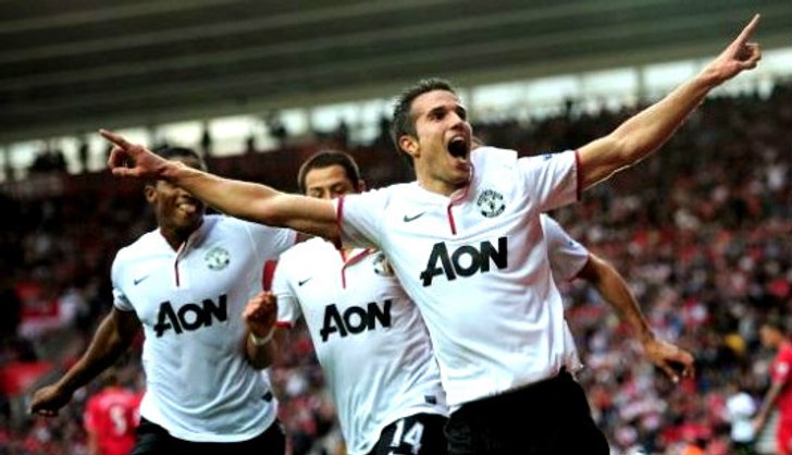 แฮตทริกของRVP และ ปัญหาของผี