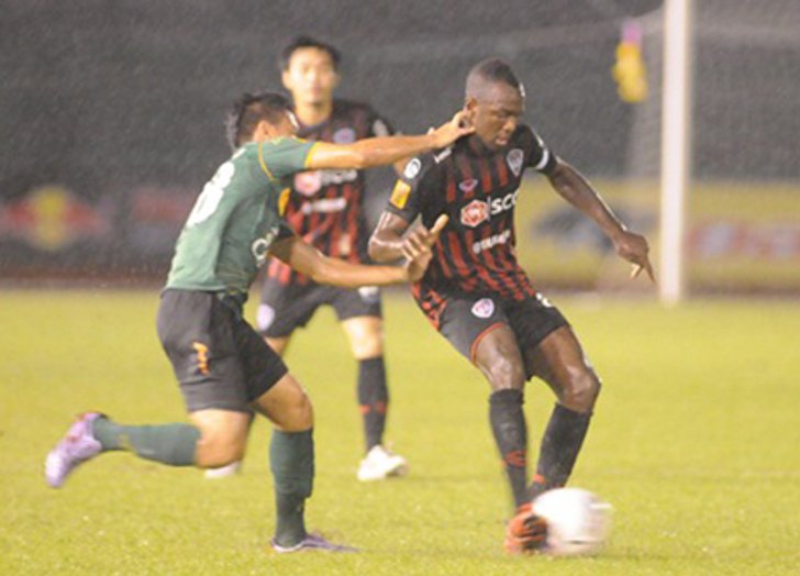 เมืองทองบุกเชือดอาร์มี2-1จ่อแชมป์ไทยลีก