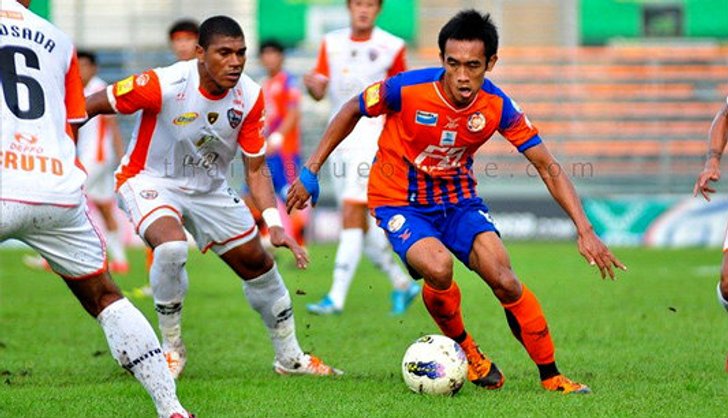 สิงห์เจ้าท่าเปิดรังเชือดกว่างโซ้ง 2-0 ลุ้นหนีตายต่อ
