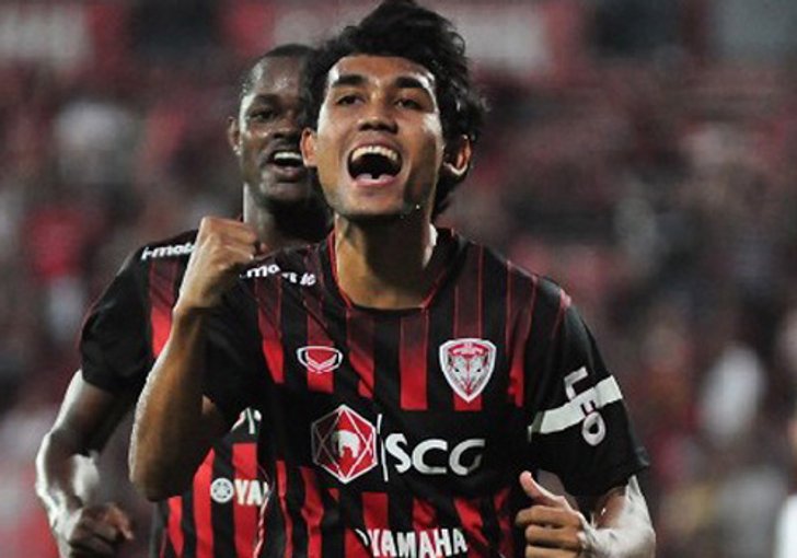 กิเลนเอาจริงจัดมุ้ย-โก้อุ่นเกือกPSV