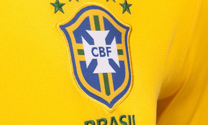 บราซิลเปิดตัวชุดแข่งบอลโลกทำจากขวดพลาสติก