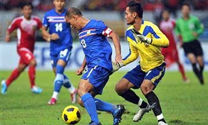 คลิป โจ้กู้ชีพ! แข้งไทยรอดตายเจ๊าลาว2-2