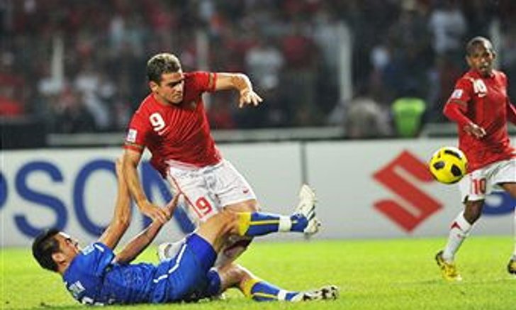 แข้งไทยเจ๊ง1-2 จอดสนิทรอบแรกซูซุกิ คัพ